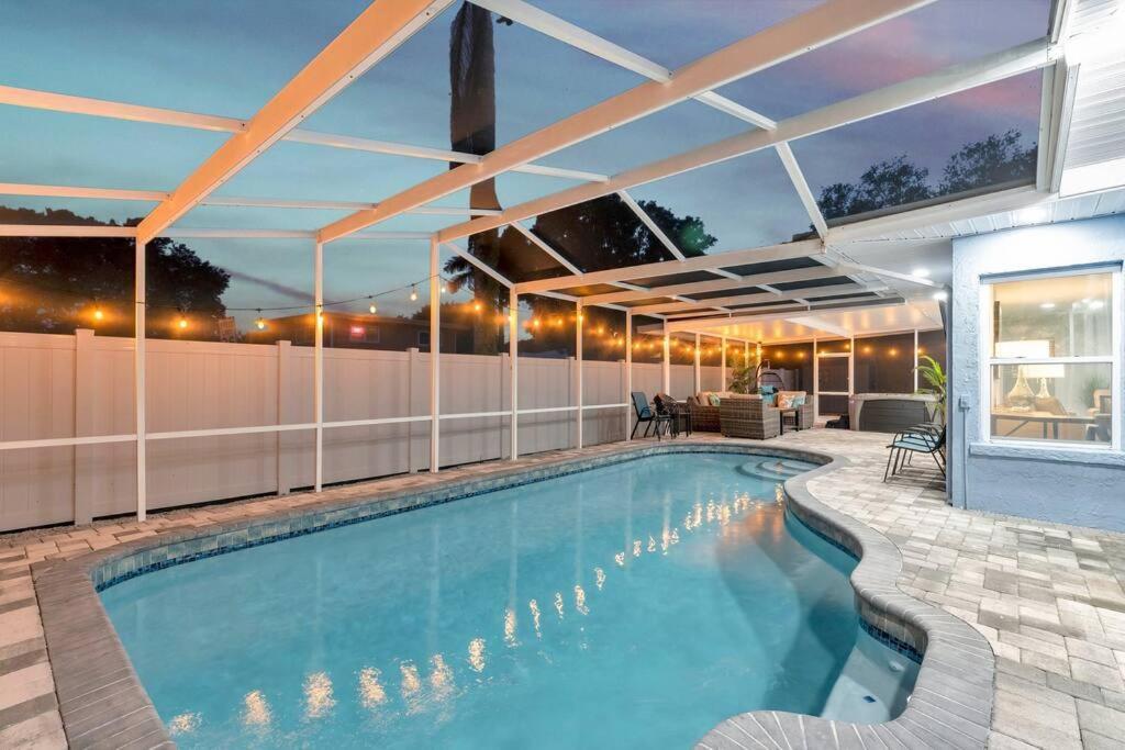 Paradise By The River-Hottub/Pool-Near Beaches برادنتون المظهر الخارجي الصورة